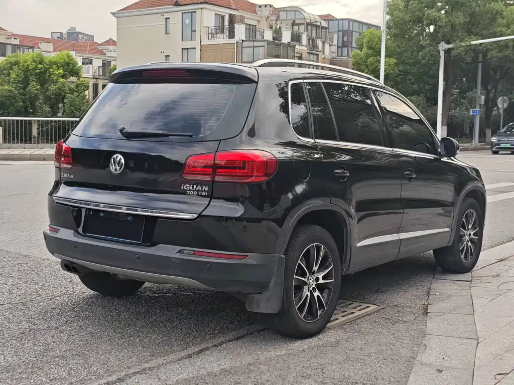Volkswagen Tiguan 2016 — фото 8