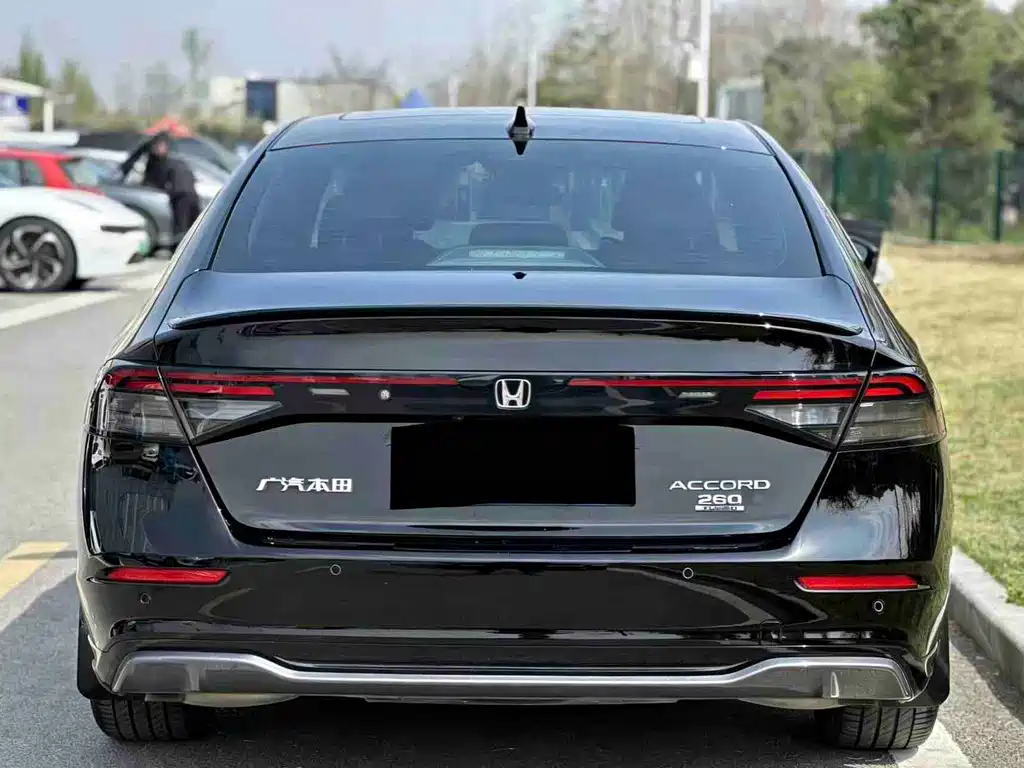 Honda Accord 2023 — фото 9