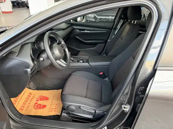 Mazda 3 Axela 2022