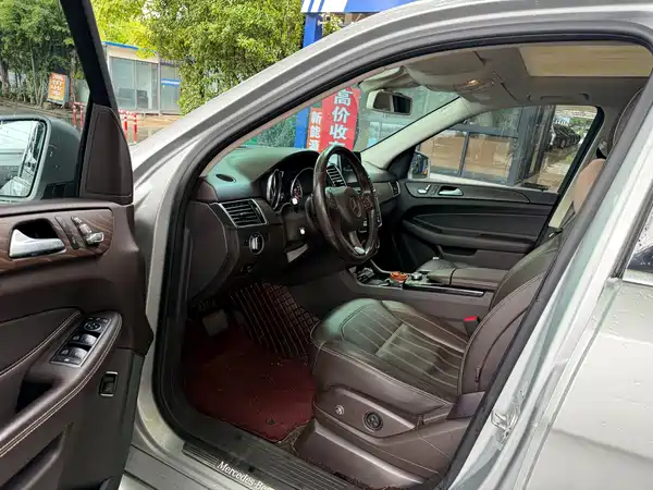 Mercedes-Benz GLE 2016