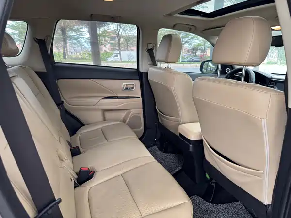 Mitsubishi Outlander 2018