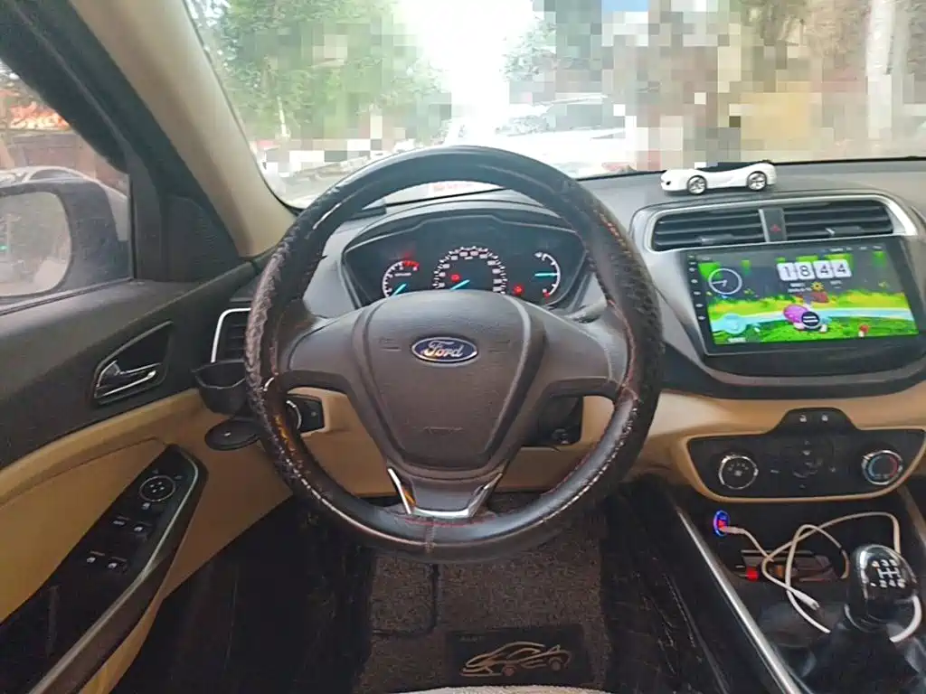 Ford Forrest 2017 — фото 14