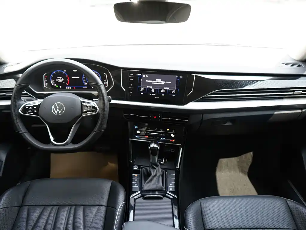 Volkswagen Passat 2023