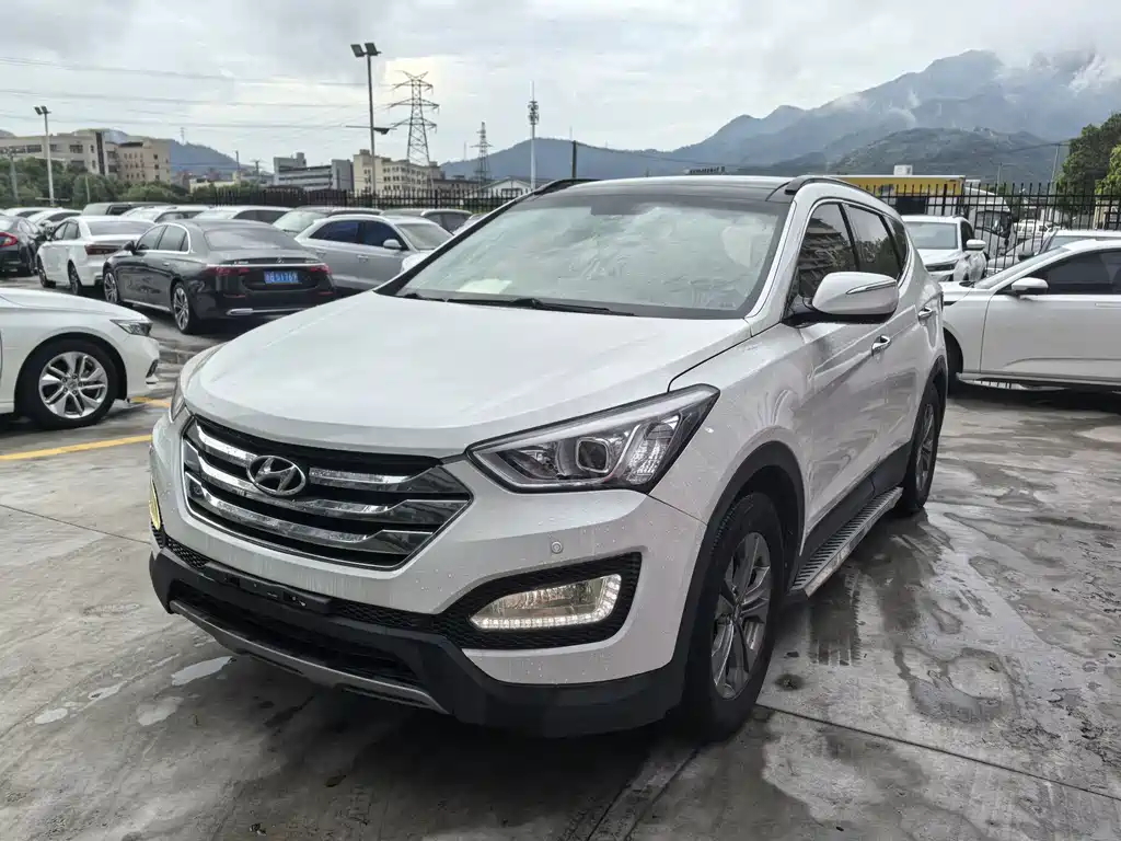 Hyundai Santa Fe 2016 — фото 1