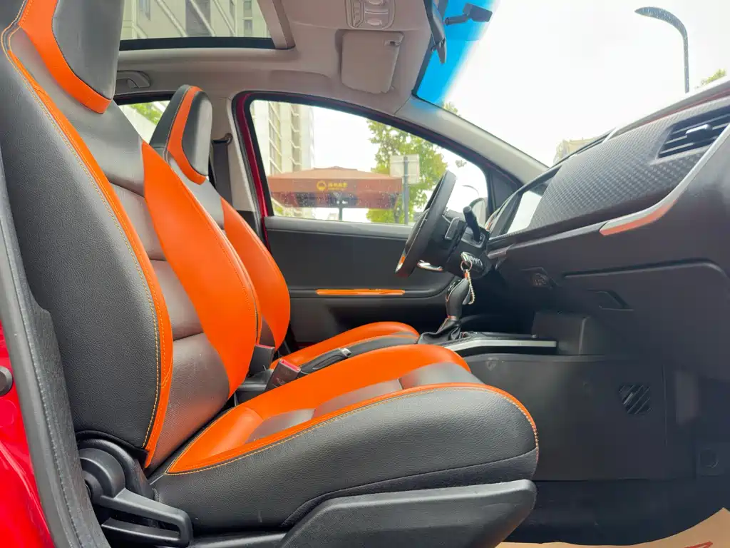 Geely Vision X1 2017 — фото 11