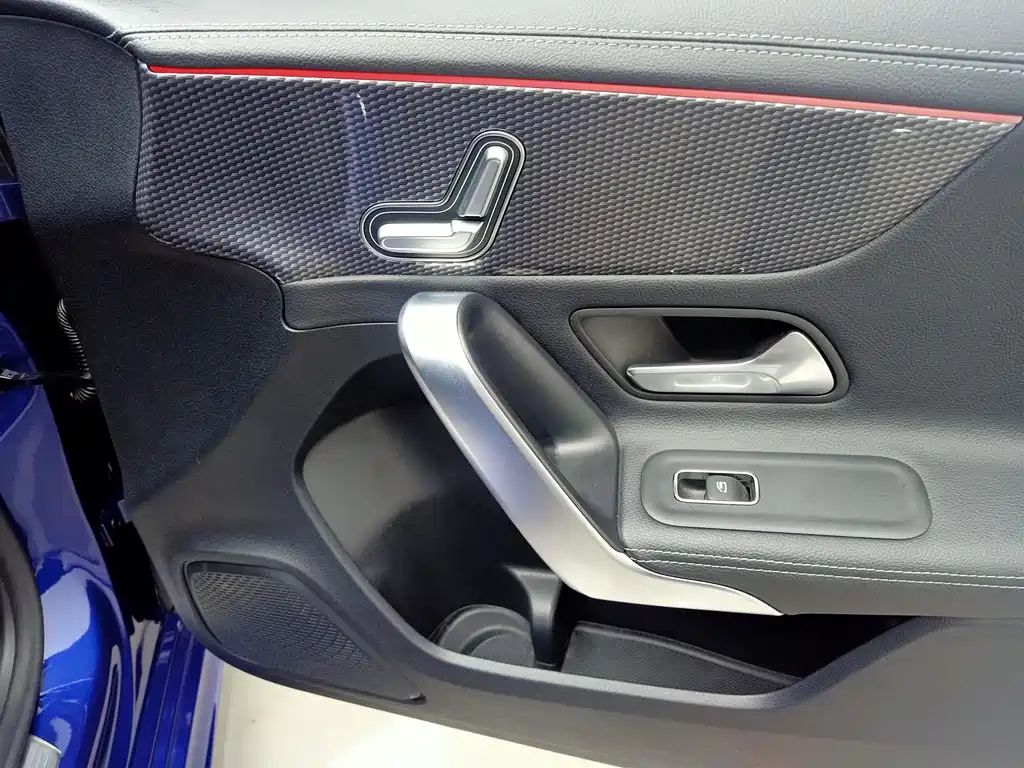 Mercedes-Benz A-Class 2021 — фото 25