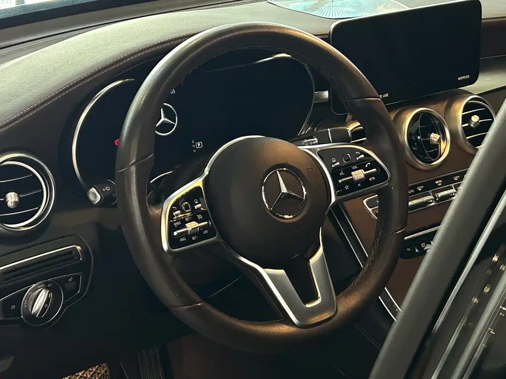 Mercedes-Benz GLC 2022 — фото 16