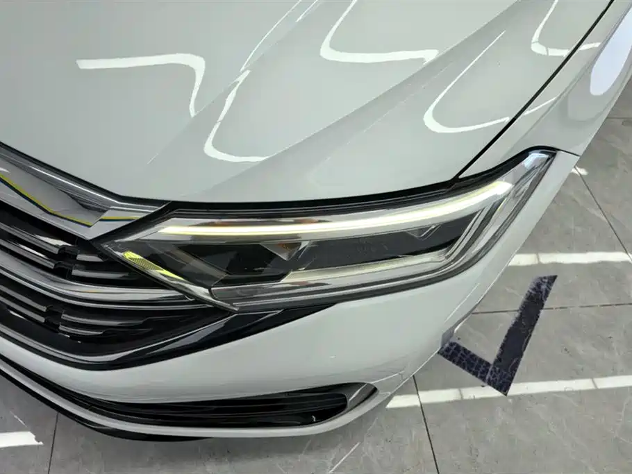 Volkswagen Sagitar 2023