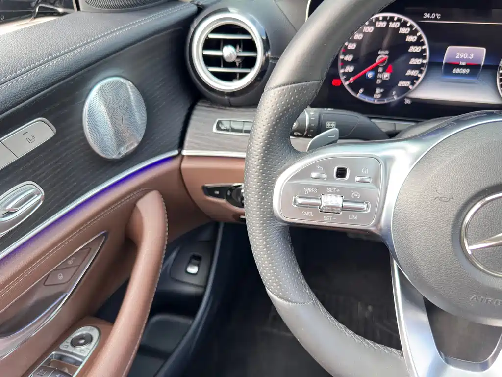 Mercedes-Benz E-Class 2020 — фото 15