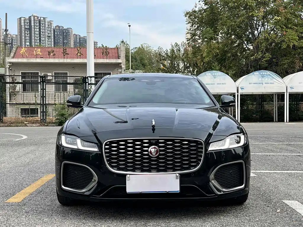 Jaguar XFL 2022 — фото 2