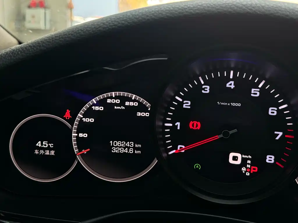 Porsche Panamera 2018 — фото 25