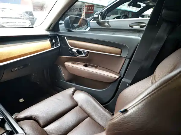 Volvo S90 2019