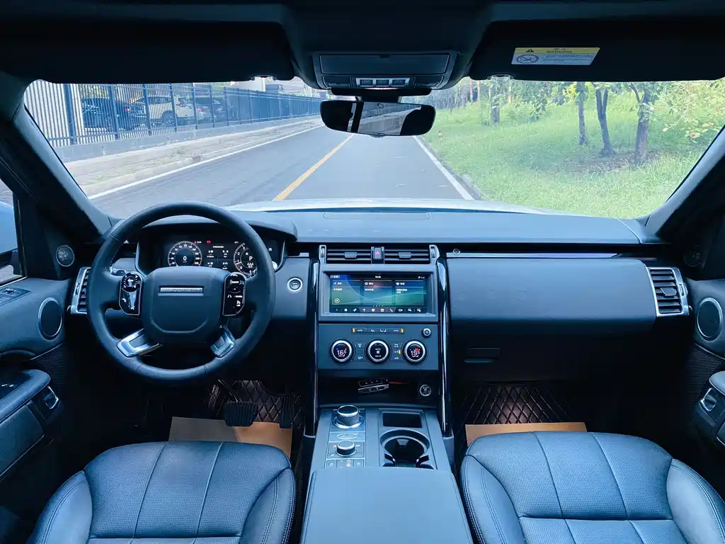 Land Rover Discovery 2020 — фото 6