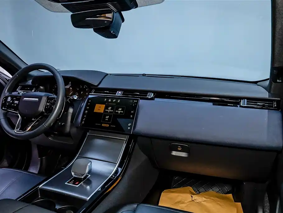 Land Rover Velar 2023 — фото 16