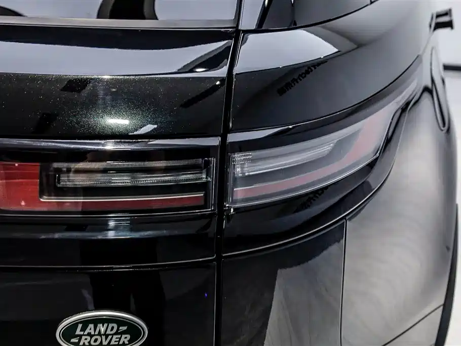 Land Rover Velar 2023 — фото 26