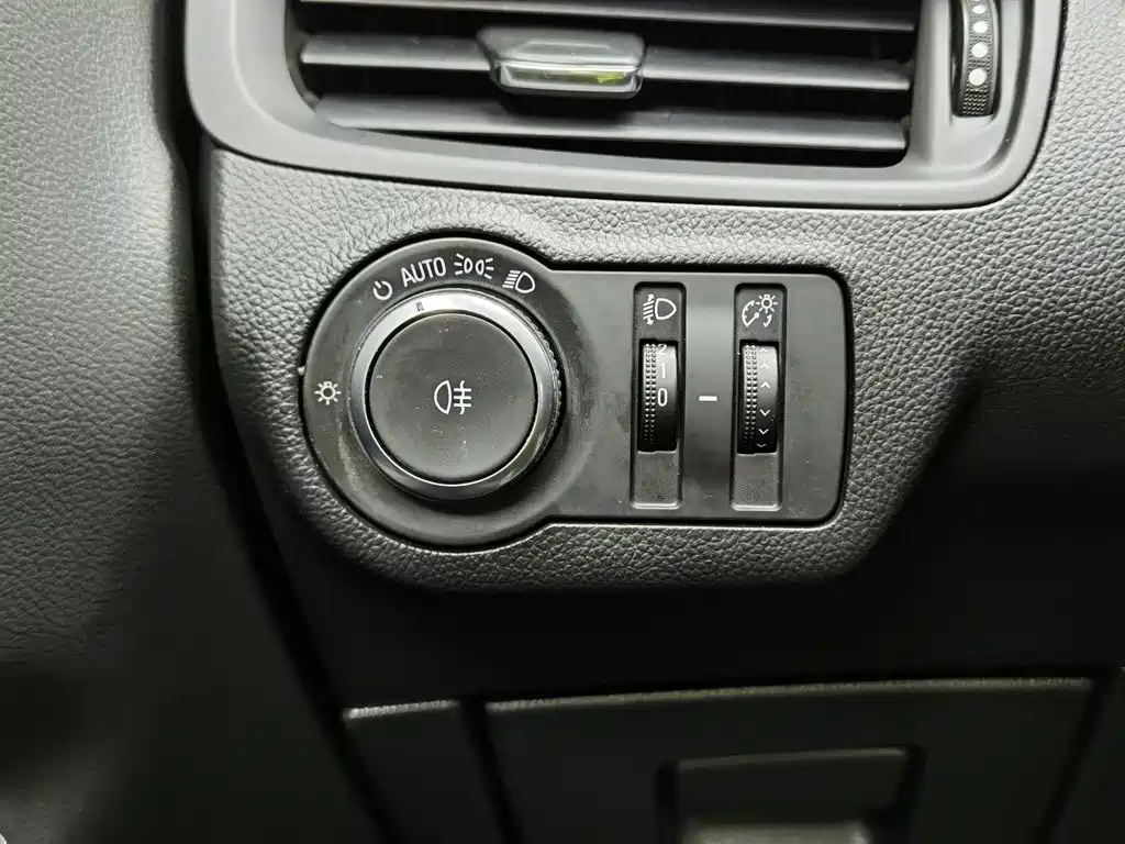 Buick Envision Plus 2021 — фото 21