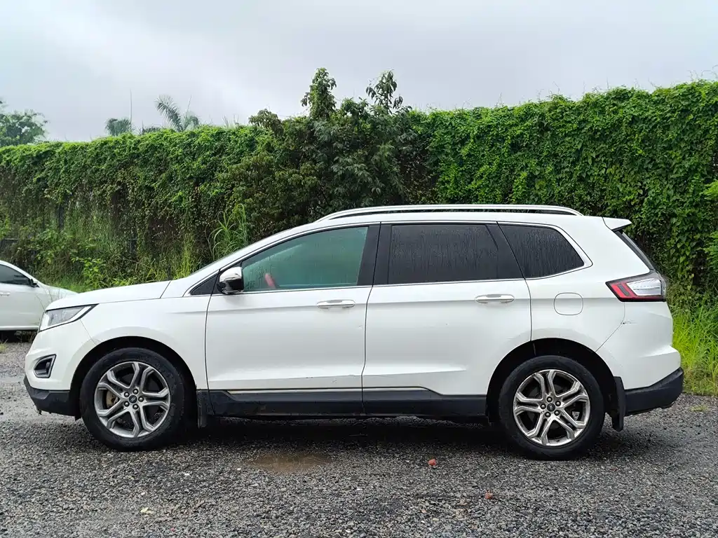 Ford Edge 2016 — фото 3