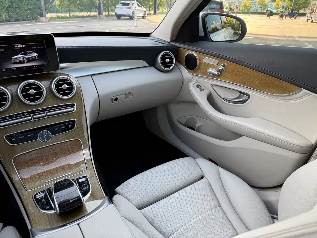 Mercedes-Benz C-Class 2015 — фото 27