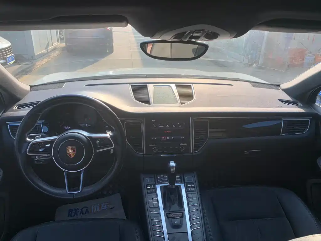 Porsche Macan 2016