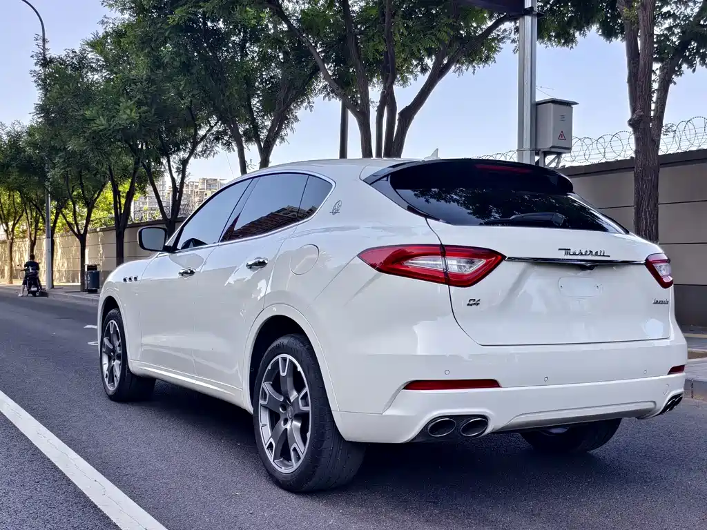Maserati Levante 2017 — фото 7