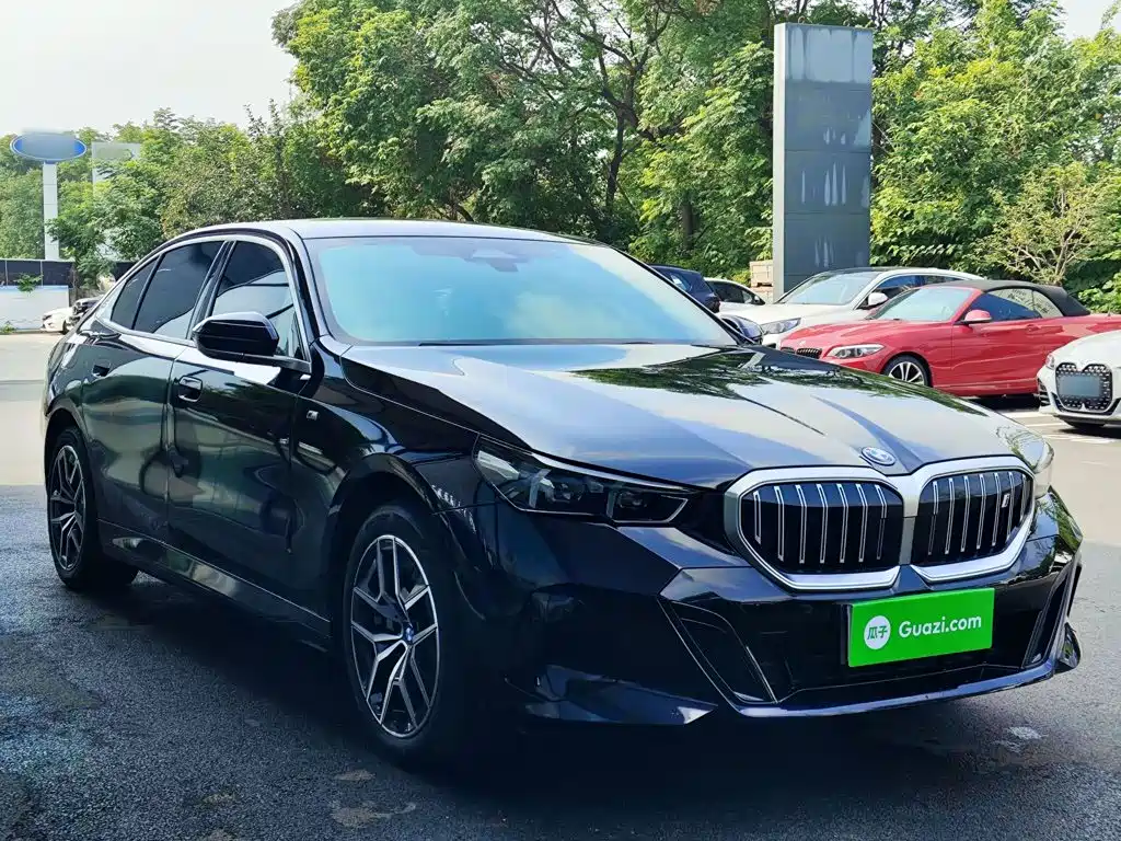 BMW i5 2025 — фото 4