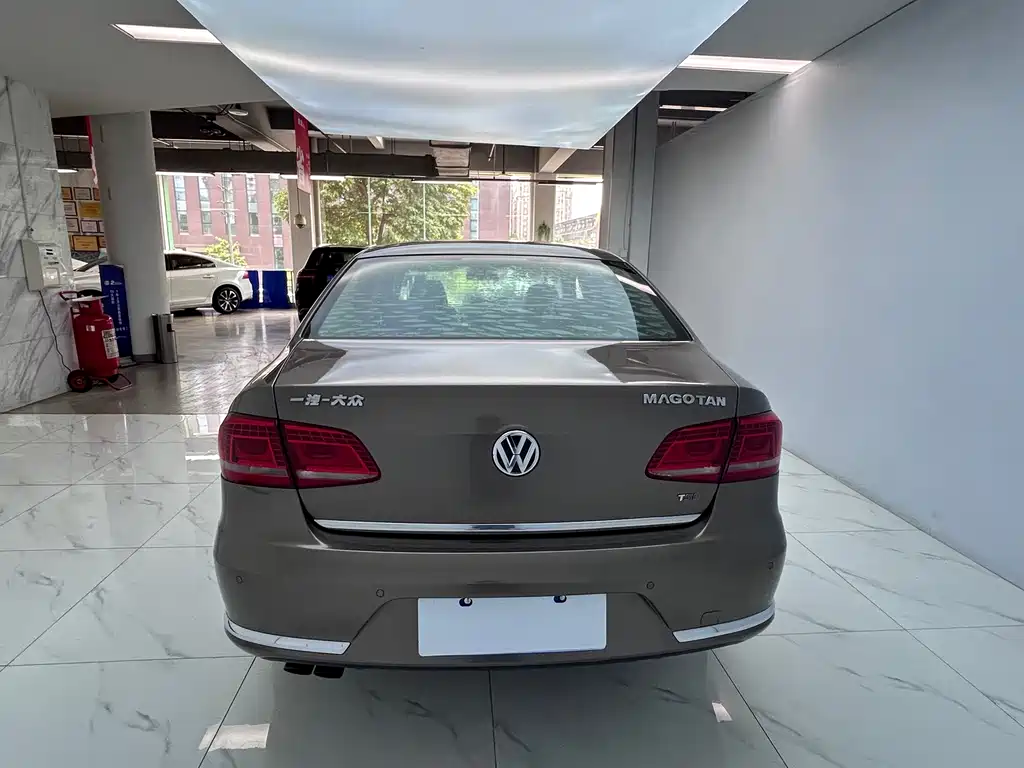 Volkswagen Magotan 2014