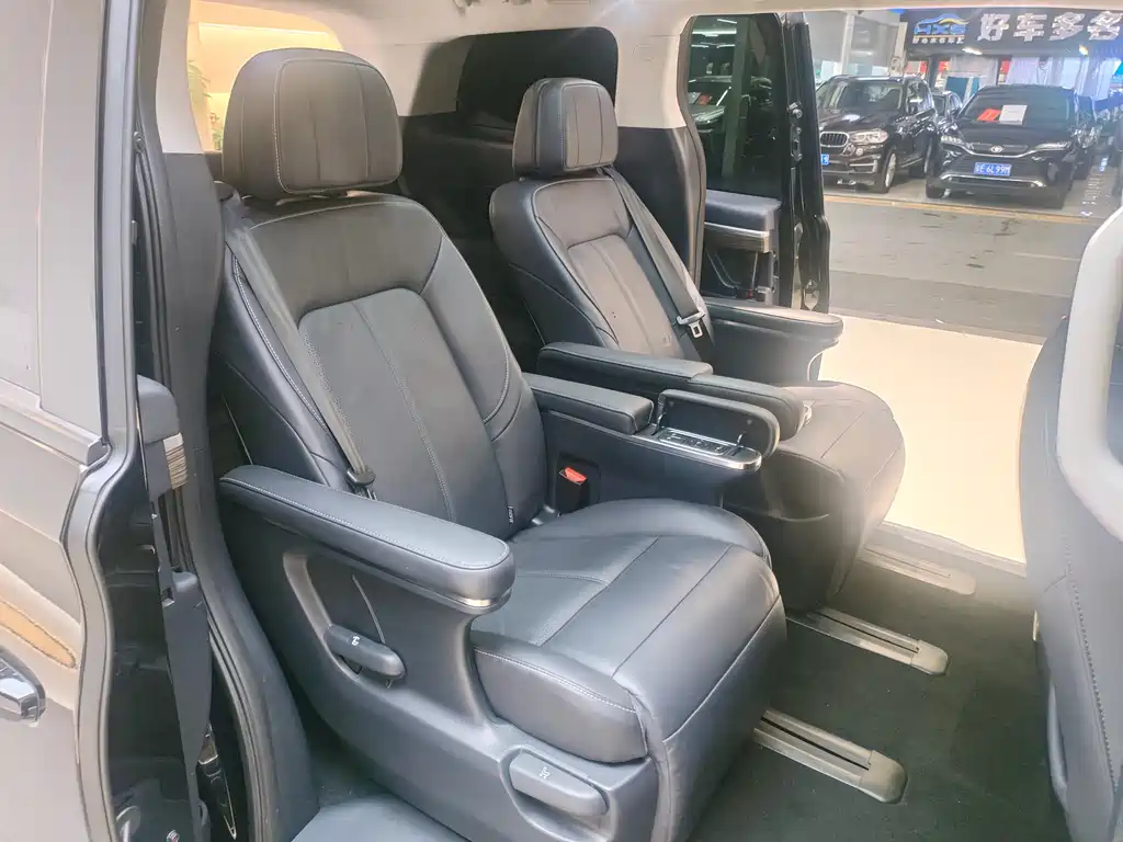GAC Motor Trumpchi M8 2022 — фото 12