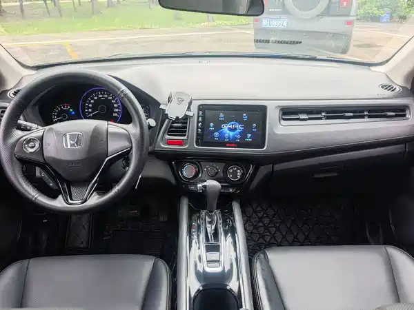Honda Vezel 2015