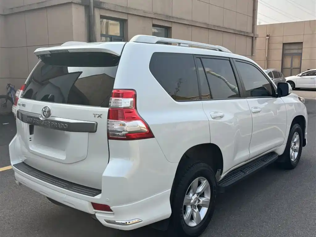 Toyota Prado 2015 — фото 5