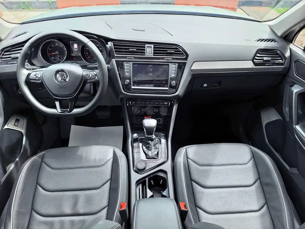 Volkswagen Tiguan L 2017 — фото 15