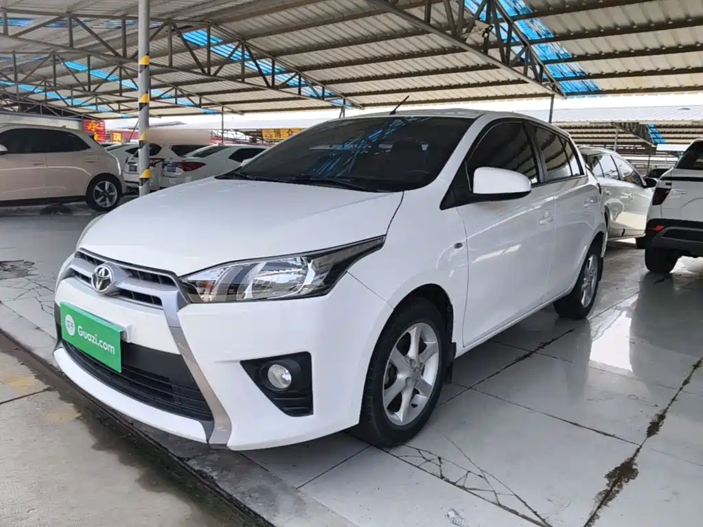 Toyota Yaris L 2015