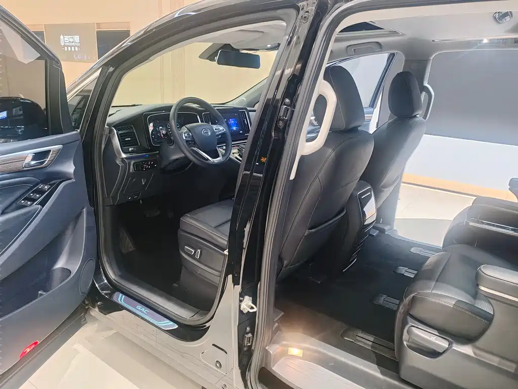 GAC Motor Trumpchi M8 2022 — фото 13