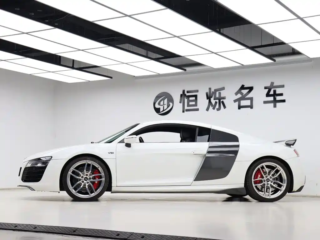 Audi R8 2015 — фото 28