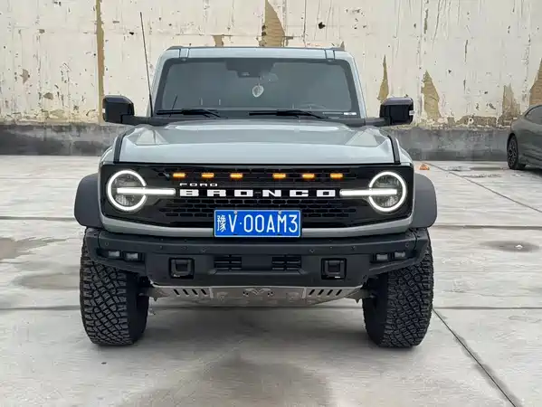 Ford Bronco 2024
