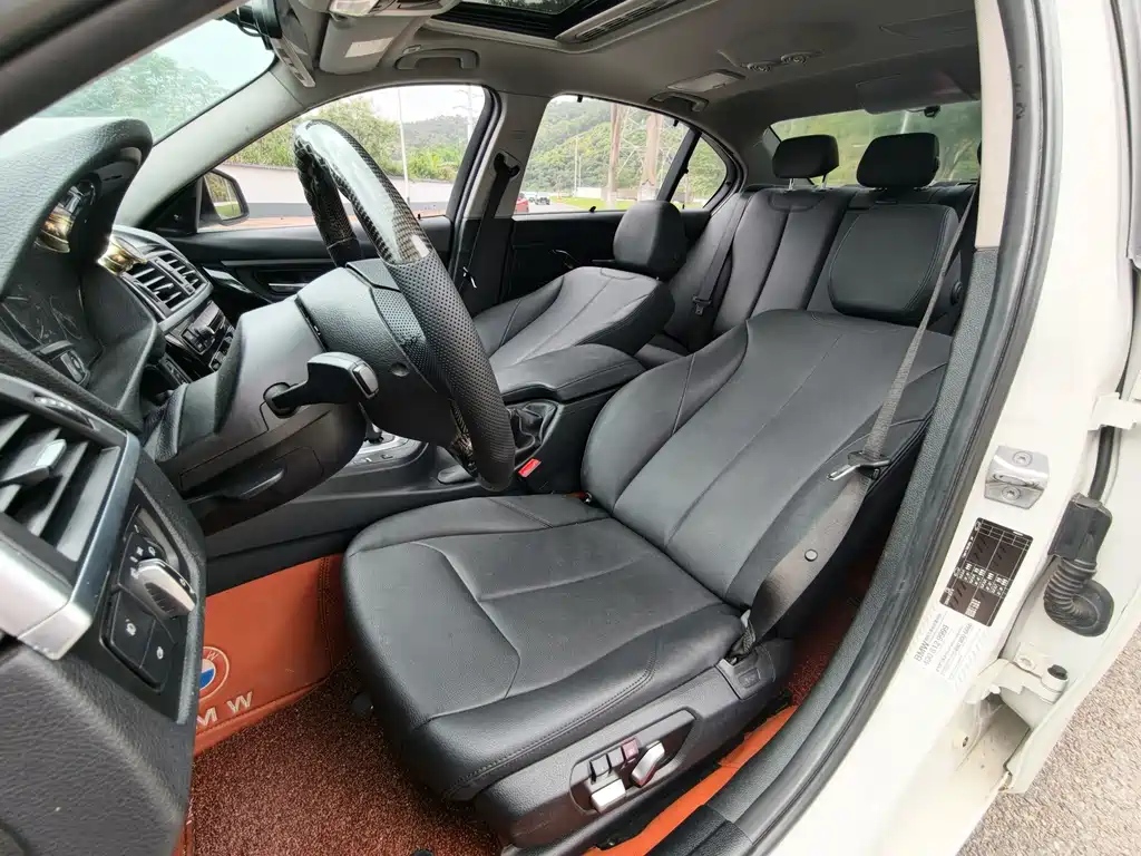 BMW 3 Series 2017 — фото 15