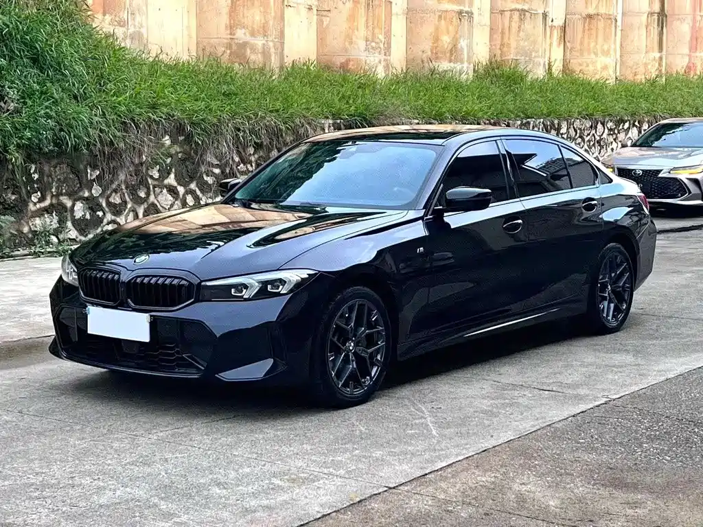 BMW 3 Series 2025 — фото 1