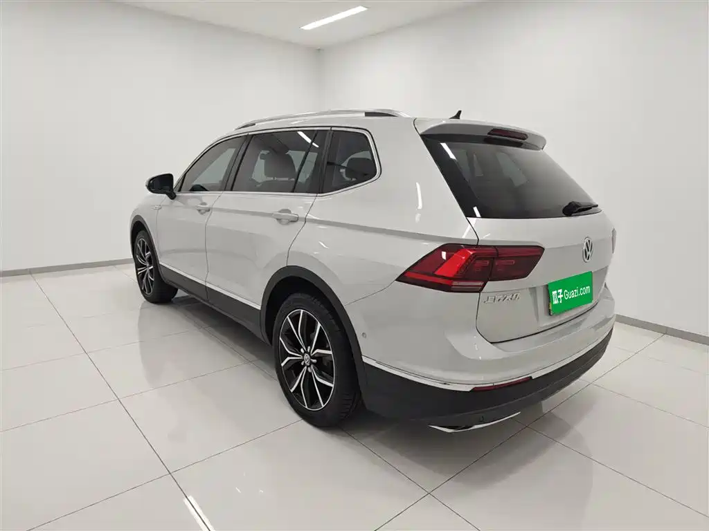 Volkswagen Tiguan L 2019 — фото 5