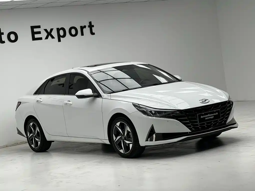 Hyundai Elantra 2022