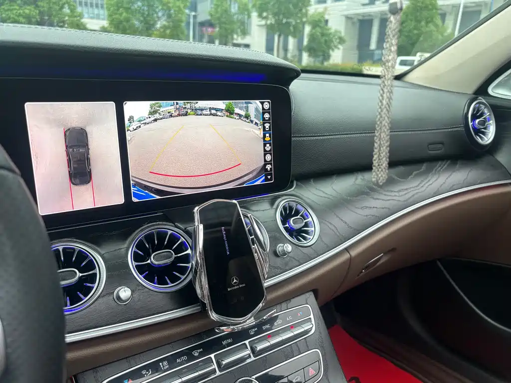 Mercedes-Benz E-Class 2019 — фото 12