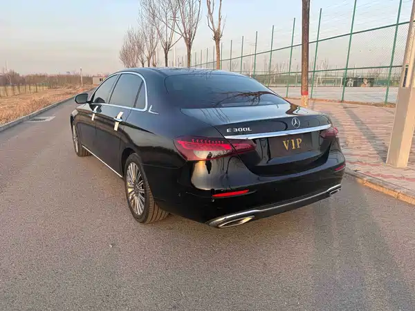 Mercedes-Benz E-Class 2022
