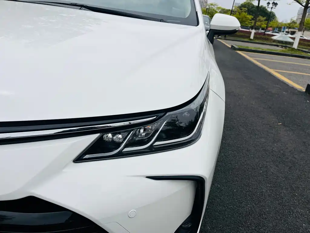 Toyota Corolla 2020 — фото 17