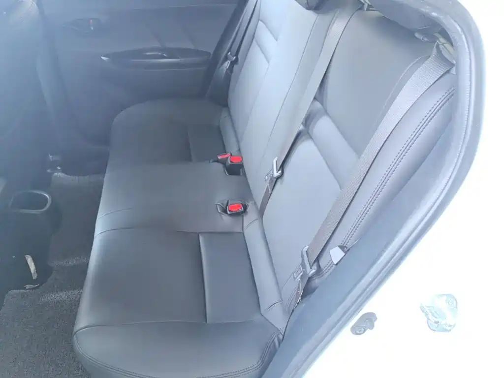 Toyota Yaris L 2019 — фото 17