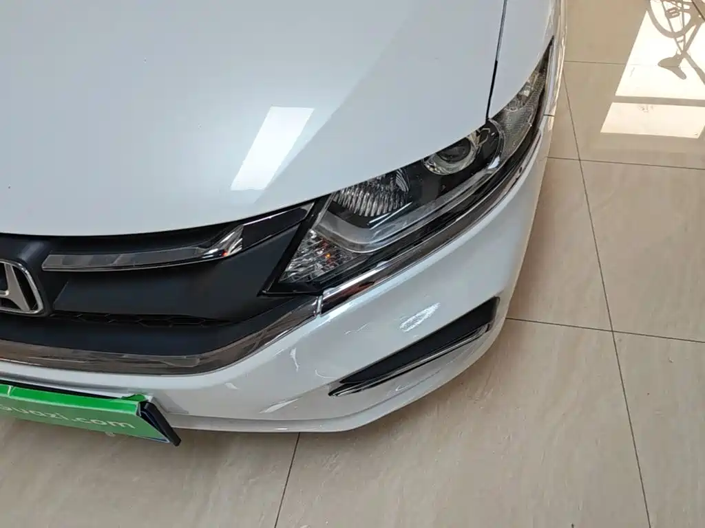 Honda Jade 2018 — фото 24