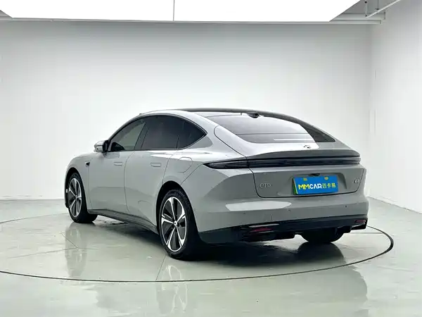 NIO ET5 2025