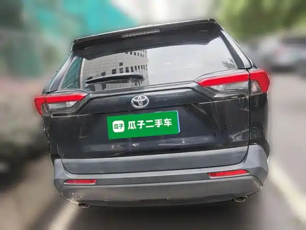 Toyota RAV4 2021