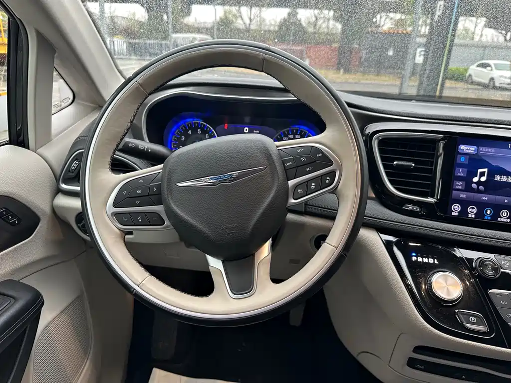 Chrysler Grand Voyager 2019 — фото 8