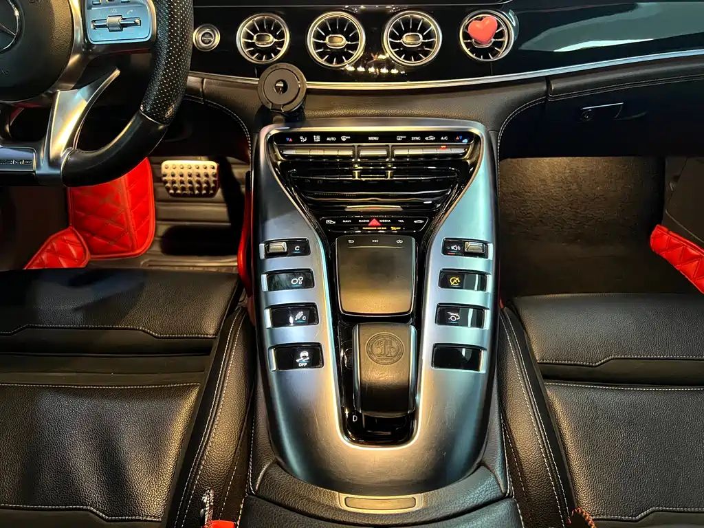 Mercedes-Benz AMG GT 2019 — фото 15