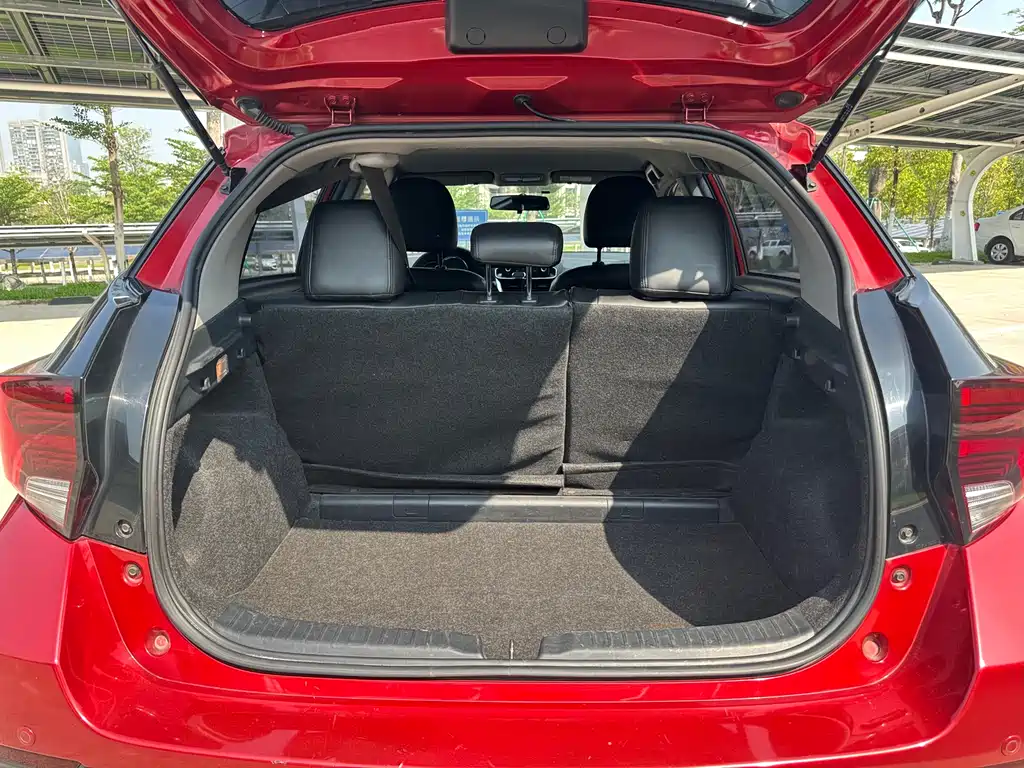 Toyota Yaris L 2020 — фото 9