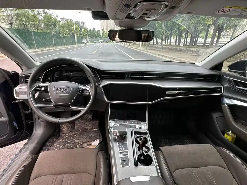 Audi A7L 2023 — фото 5