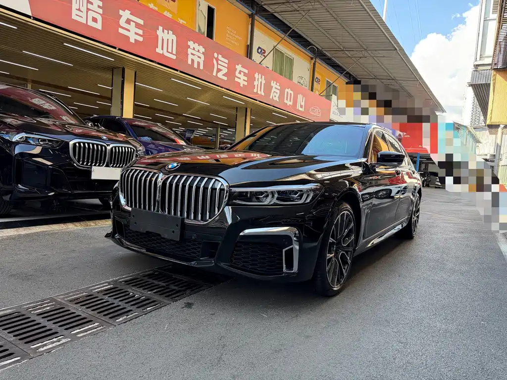 BMW 7 Series 2021 — фото 1